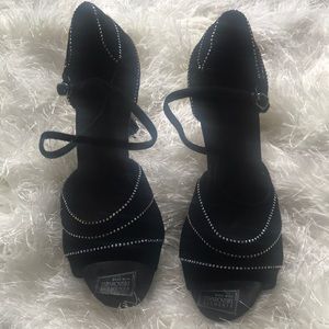 CAPEZIO -Crystal Evelyn -7M Velvet Black